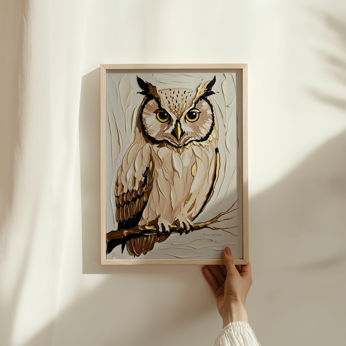 Golden Owl, Eulen Poster, Beige Goldene Wandkunst, Animal Print, Wanddekoration, ungerahmt; Wall Art, Home Decor - Hochwertiges Künstlerpapier, seidenmatt